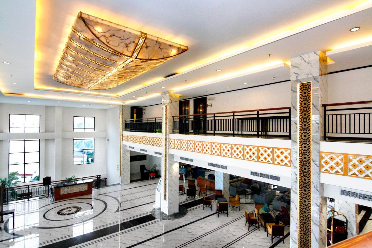 Hermes Palace Hotel Банда-Ачех Екстер'єр фото